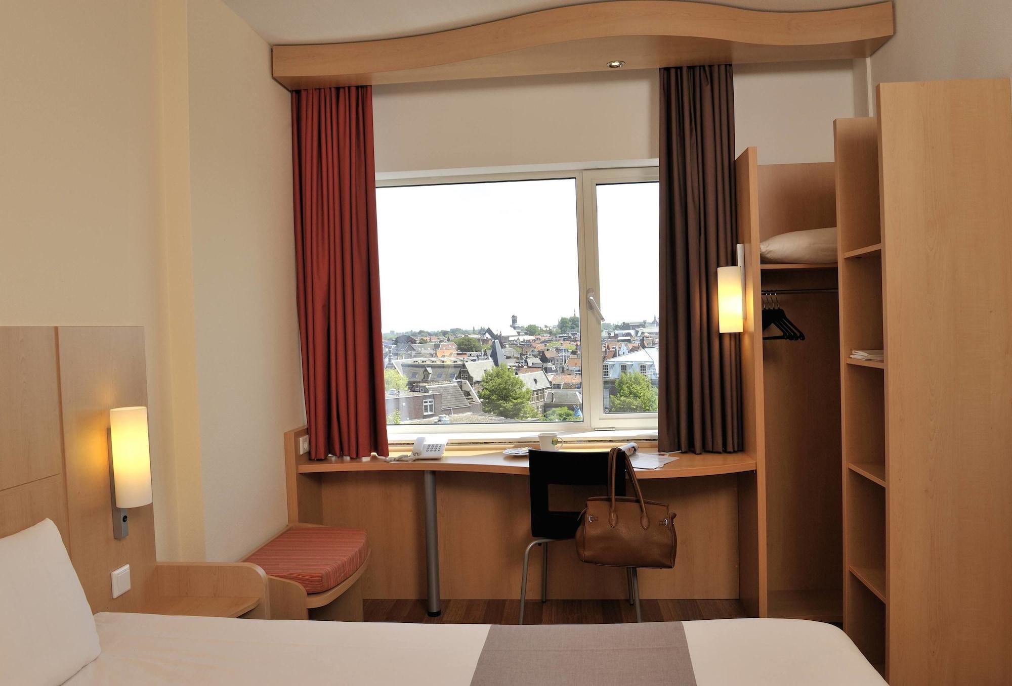 Ibis Centre Leiden