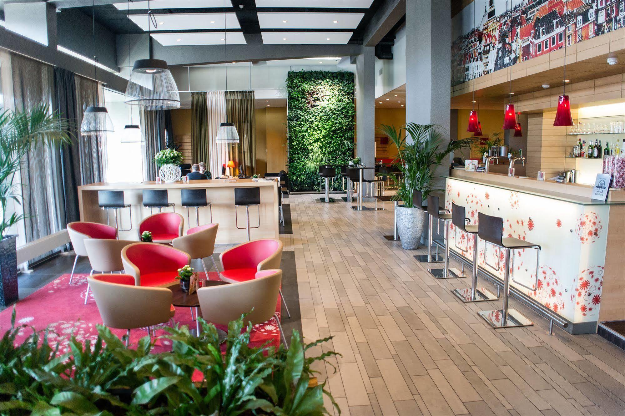 Ibis Centre 3*